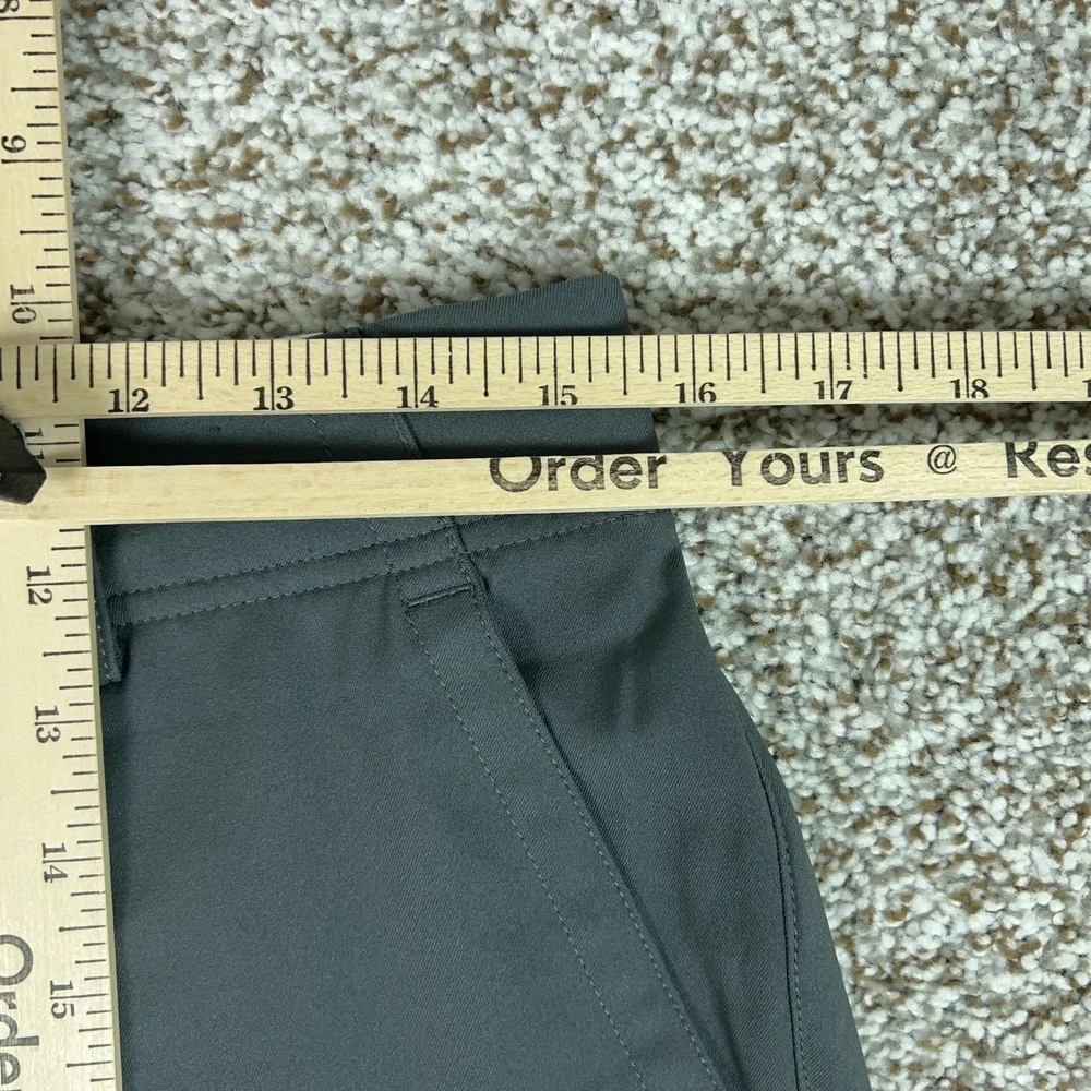 Nike Golf Shorts Mens 30 Gray Dri-FIT Standard Fit Performance Stretch Comfort‎